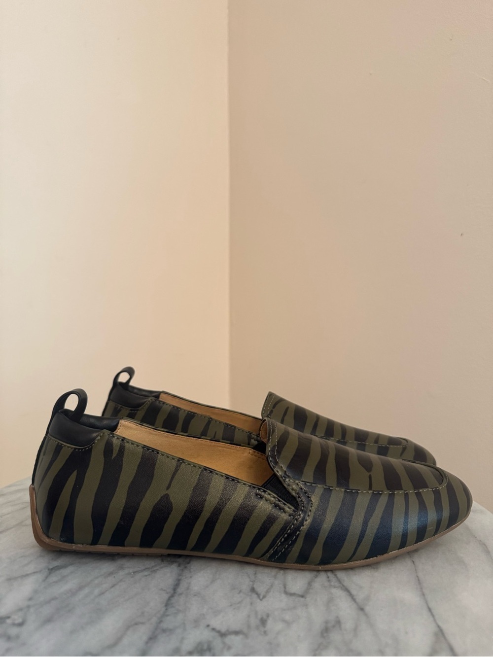 Talbots Jessie Gore Zebra Nappa Loafers Women’s Size 7 Leather Slip On Flats